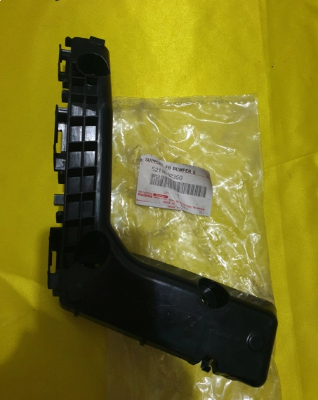 TOYOTA COROLLA ÖN TAMPON BAĞLANTI BRAKETİ SOL  52116-02350 ORJİNAL